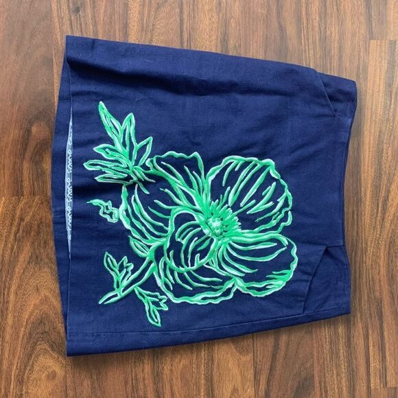 Lily Pulitzer Mini Skirt Green Embroidered Flower - Picture 13 of 13